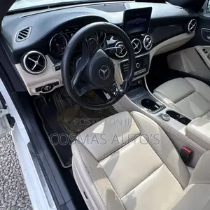 Mercedes-Benz CLA-Class CLA 250 4MATIC Sedan 2018 White