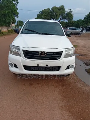 Toyota Hilux 2015 White