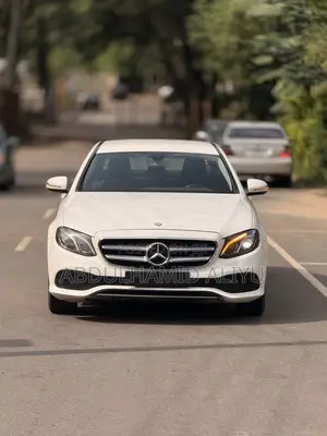 Mercedes-Benz E300 Base RWD Sedan (2.0L 4cyl 9A) 2017 White