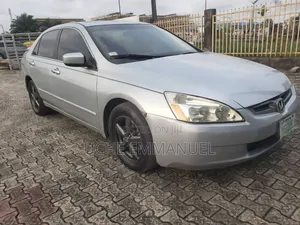 Honda Accord 2005 Silver