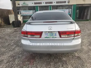 Honda Accord 2005 Silver