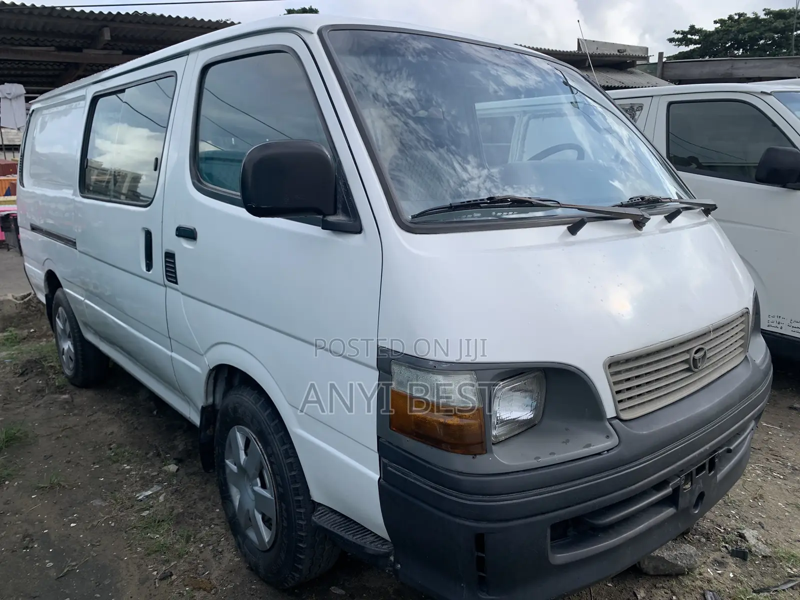 Toyota HiAce 1999 White