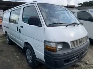 Toyota HiAce 1999 White