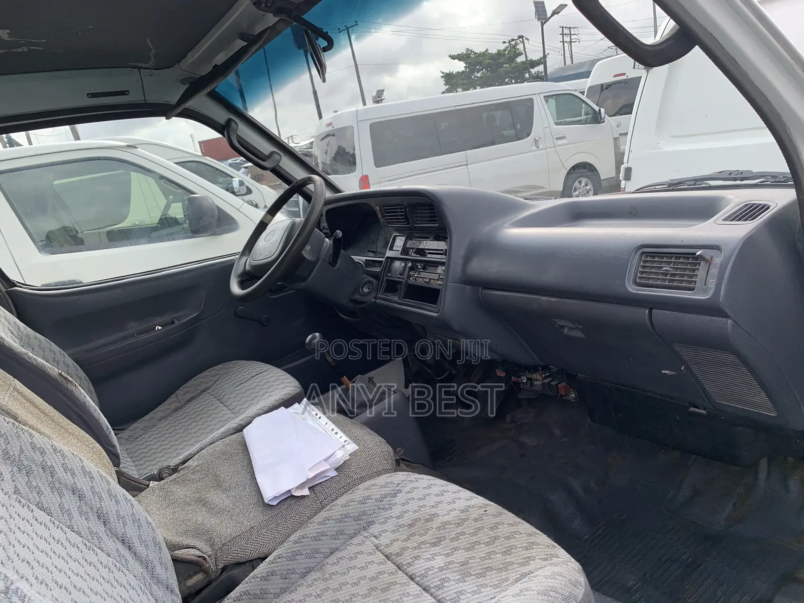 Toyota HiAce 1999 White