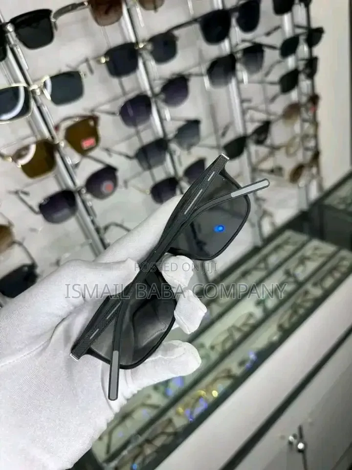 Blue Photochromic Glass