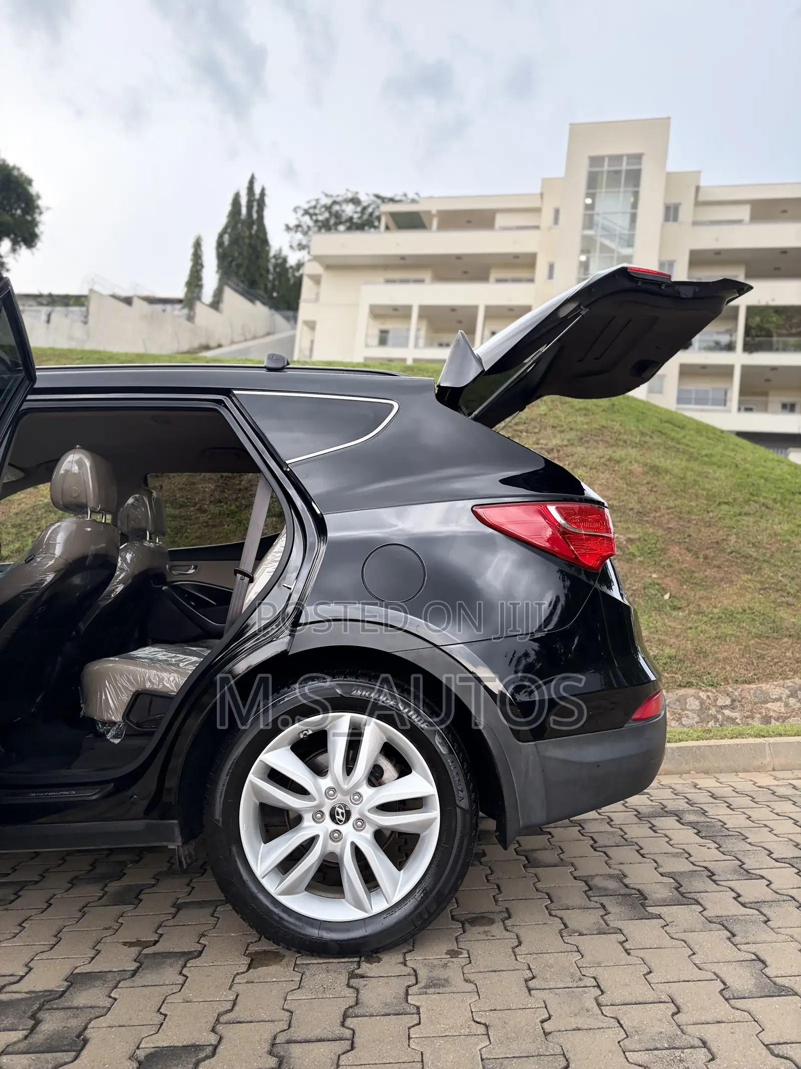 Hyundai Santa Fe 2015 Black