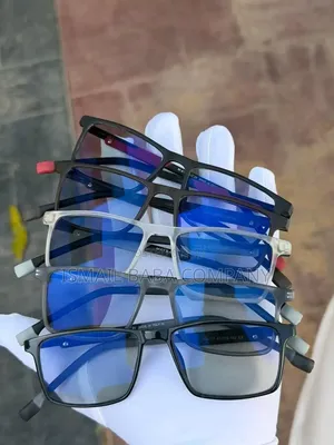 Plastic Frame Glass