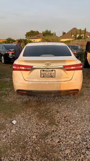 Toyota Avalon 2014 White