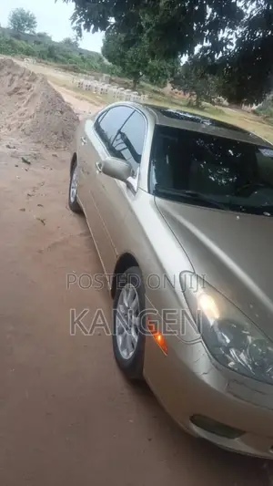 Lexus ES 300 2003 Gold