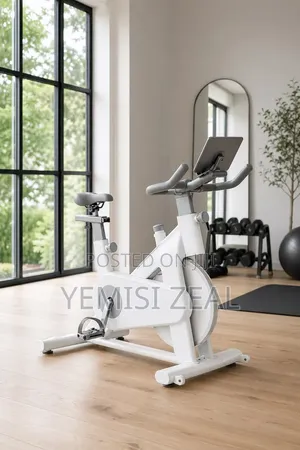 Standard White American Fitness Spinning Bike With 150KG User Weight