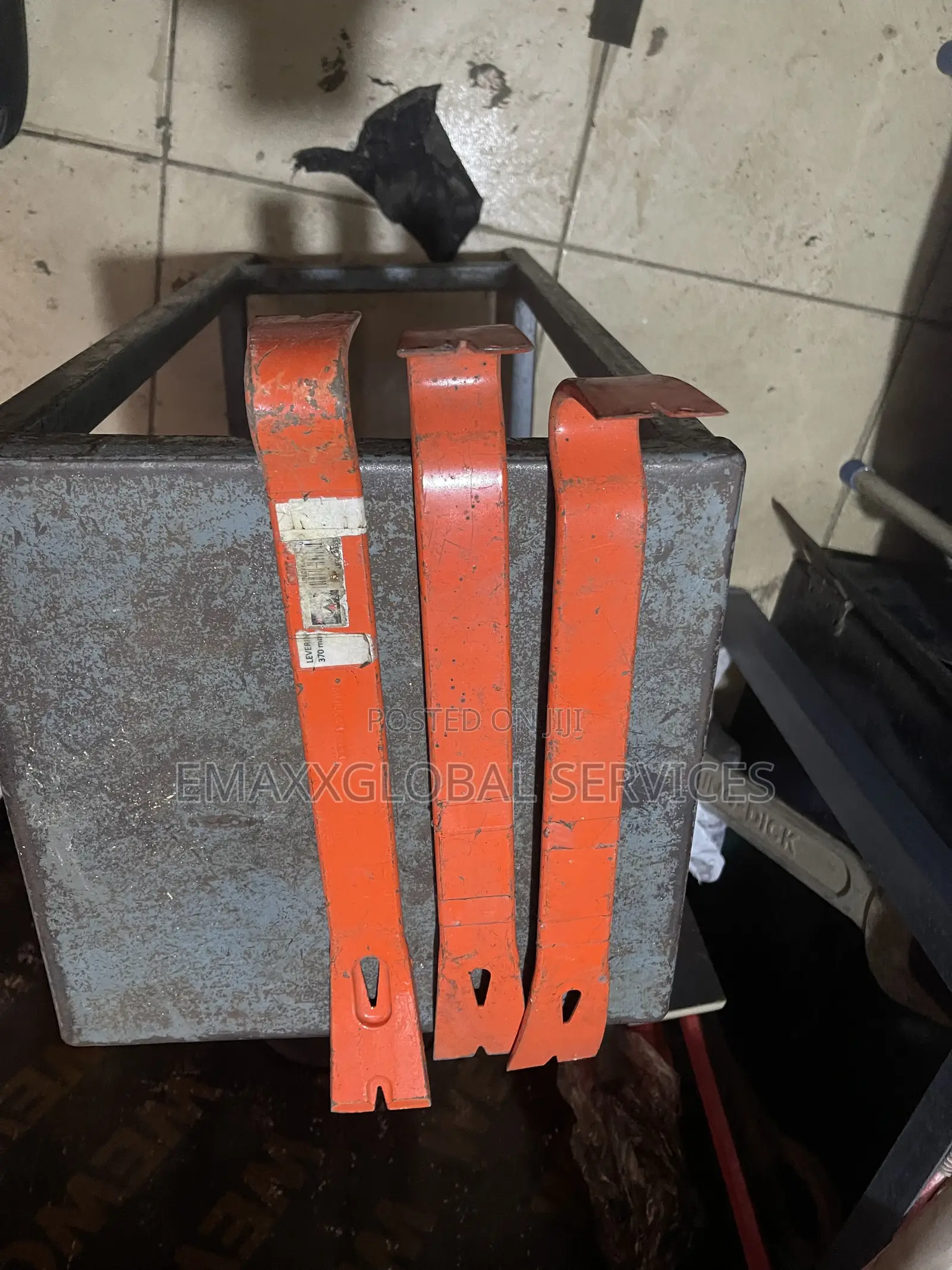Pry or Claw Bar Original