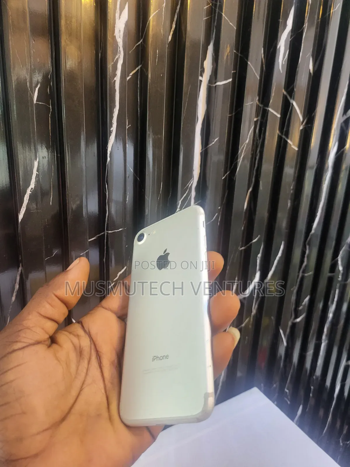 Apple iPhone 7 32 GB Silver