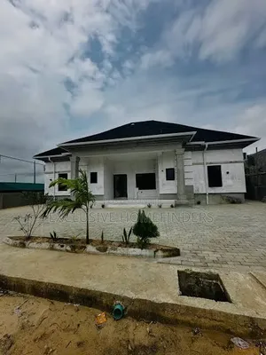 4bdrm Bungalow in Eri Bungalows, Elerangbe for sale