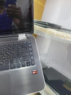 Laptop HP Pavilion 13 8GB AMD A8 SSD 128GB
