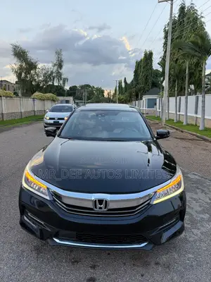 Honda Accord Touring V6 4dr Sedan FWD (3.5L 6cyl 6A) 2017 Black