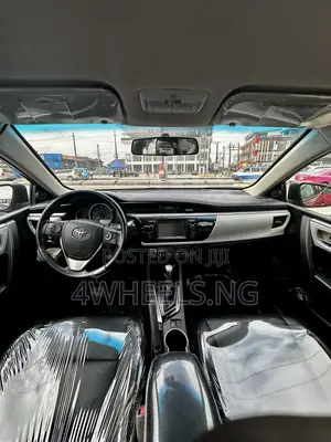 Toyota Corolla LE 4dr Sedan (1.8L 4cyl CVT) 2016 Red