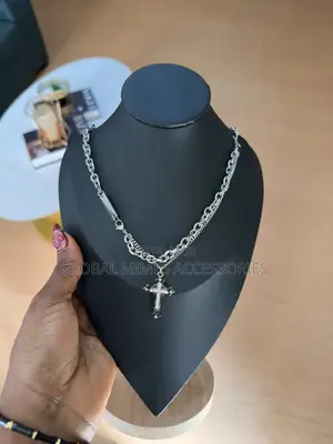 Unisex Gothic Cross Necklace - Stainless Steel - Non Tarnish - Silver