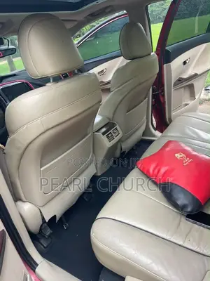 Toyota Venza V6 2010 Red