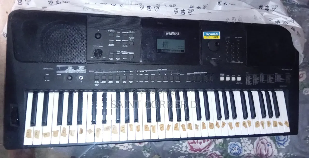 Yamaha PSR E453 Piano