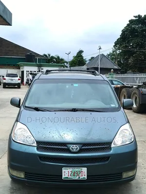 Toyota Sienna XLE 2003