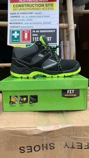 Smart Fit Luxury and Durable Safety Boot 🥾