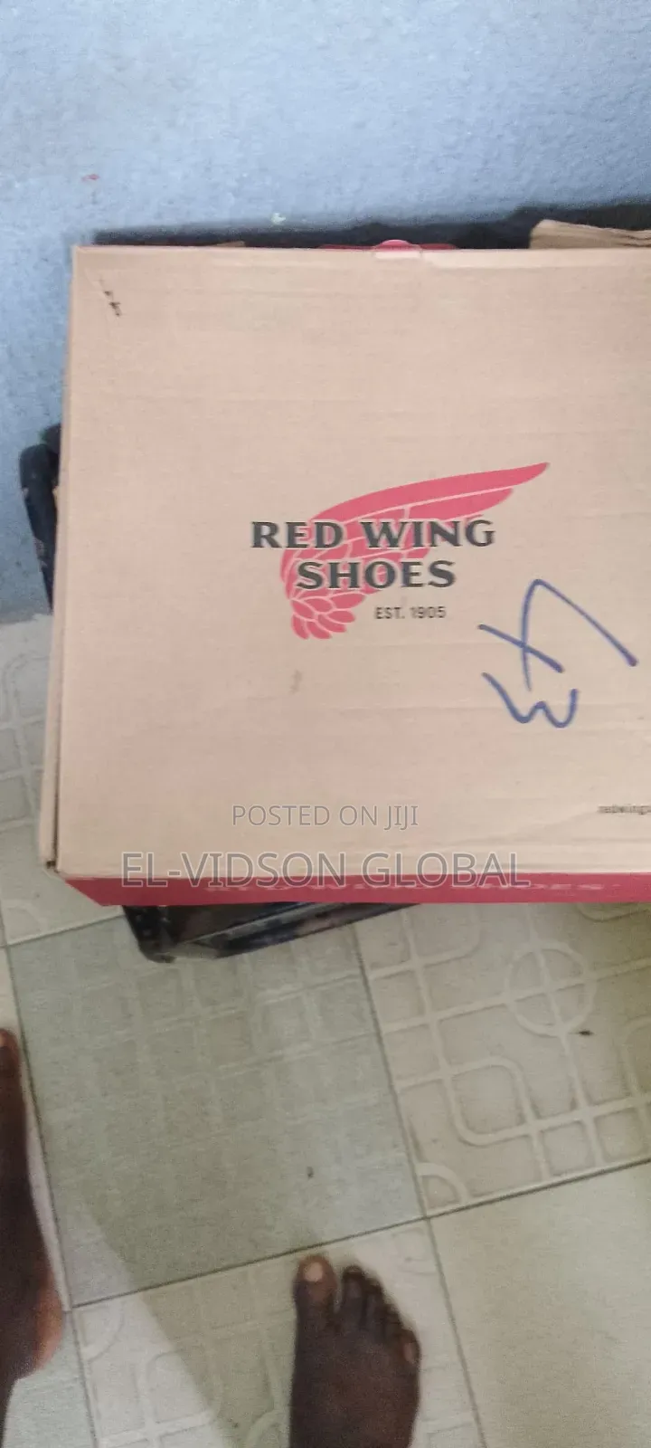 Redwings Long Booth