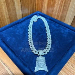 Cuban Chain With Pendant Zirconia Iced Out
