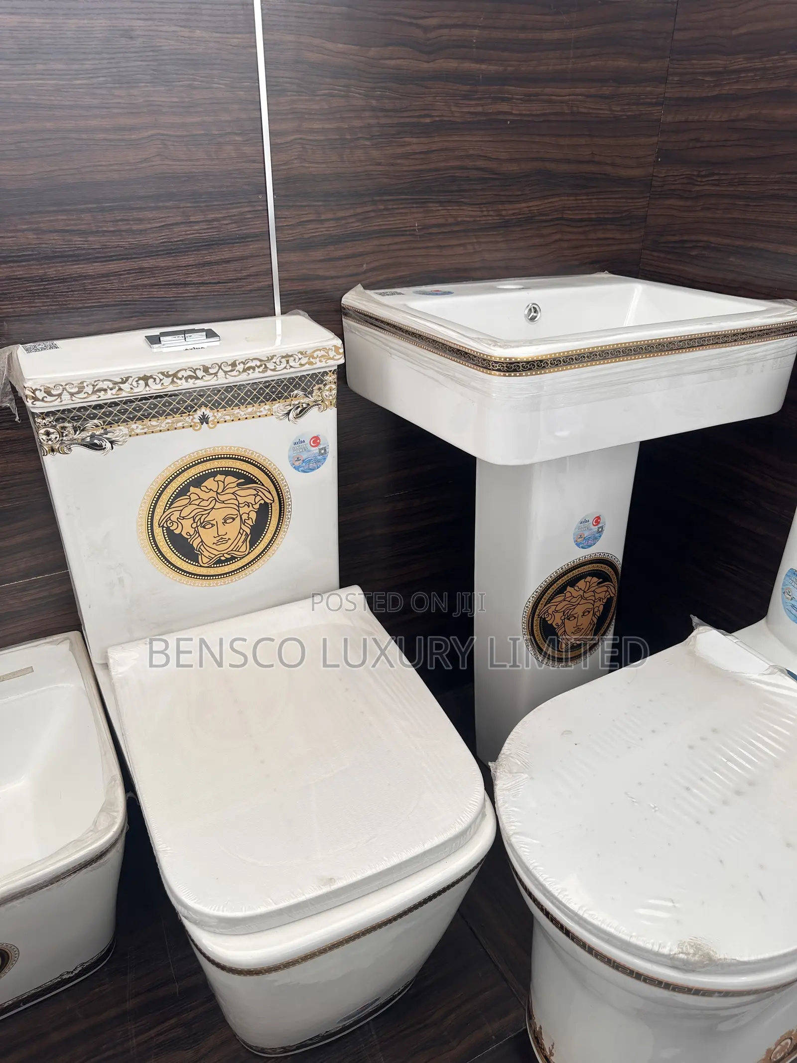 Executive Versace-Styled Ceramic Water Closet
