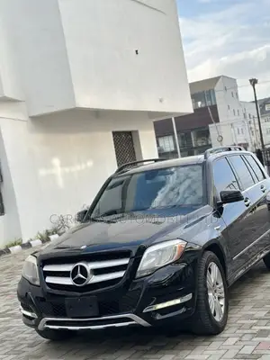 Mercedes-Benz GLK-Class Base GLK 350 4dr AWD 4MATIC (3.5L 6cyl 7A) 2015