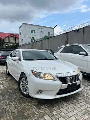 Lexus ES 2014 White