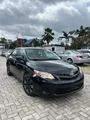 Toyota Corolla 2011 Black