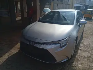Toyota Corolla 2020 Silver