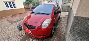 Toyota Yaris 1.0 VVT-i 2008 Red