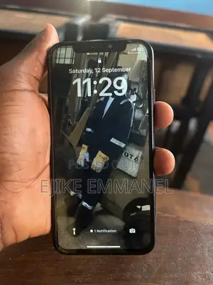 Apple iPhone X 64 GB Black