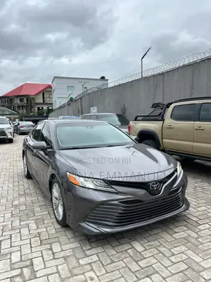 Toyota Camry XLE V6 FWD (3.5L 6cyl 8AM) 2018 Gray