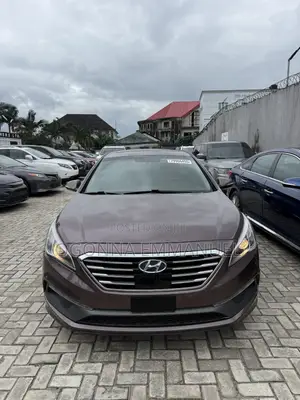 Hyundai Sonata Limited Sedan FWD (2.4L 4cyl 6A) 2017 Brown