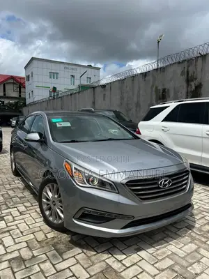 Hyundai Sonata Limited Sedan FWD (2.4L 4cyl 6A) 2016 Silver