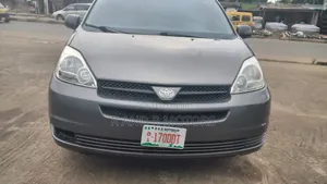 Toyota Sienna 2005