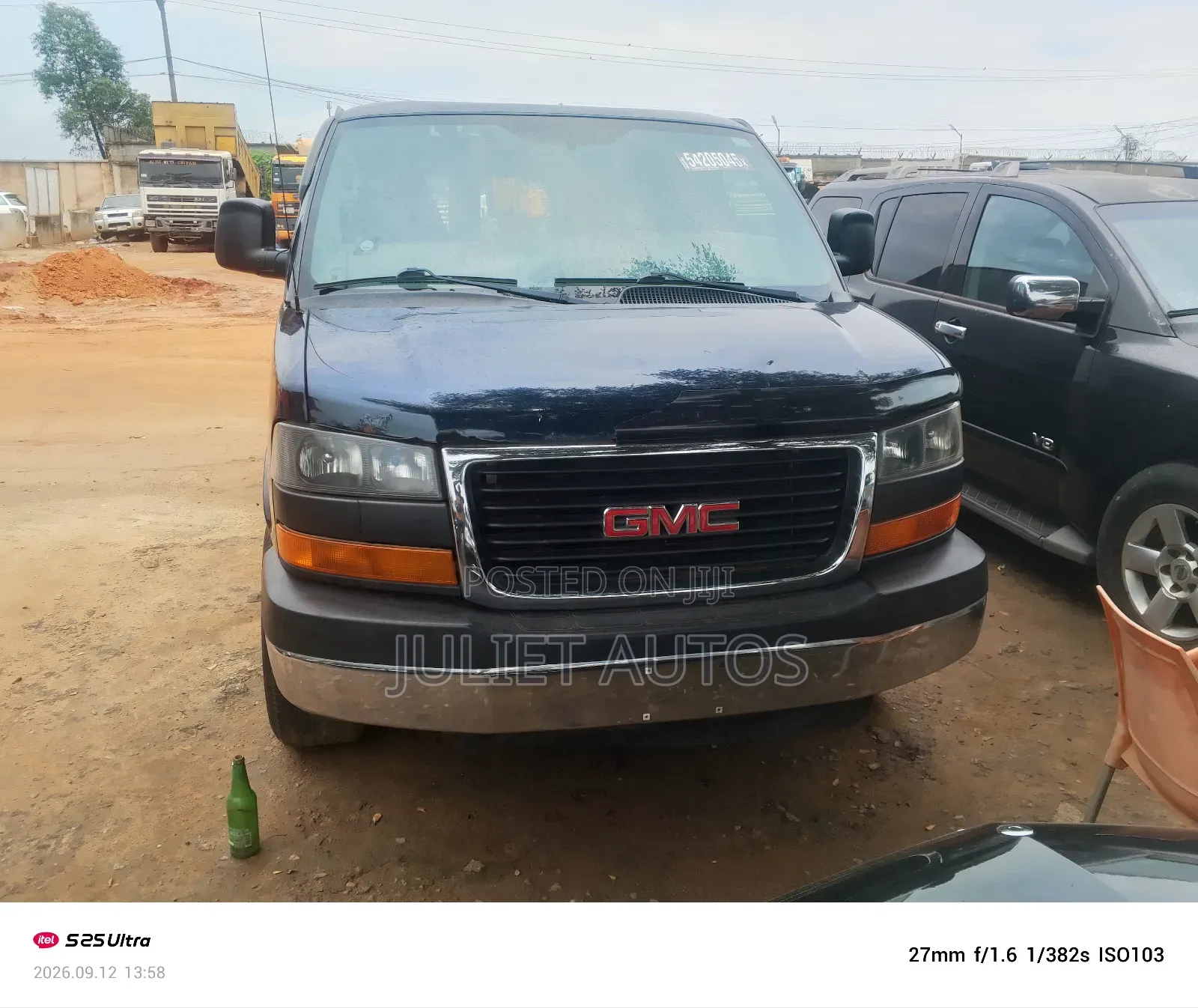 GMC Savana 2014 Blue