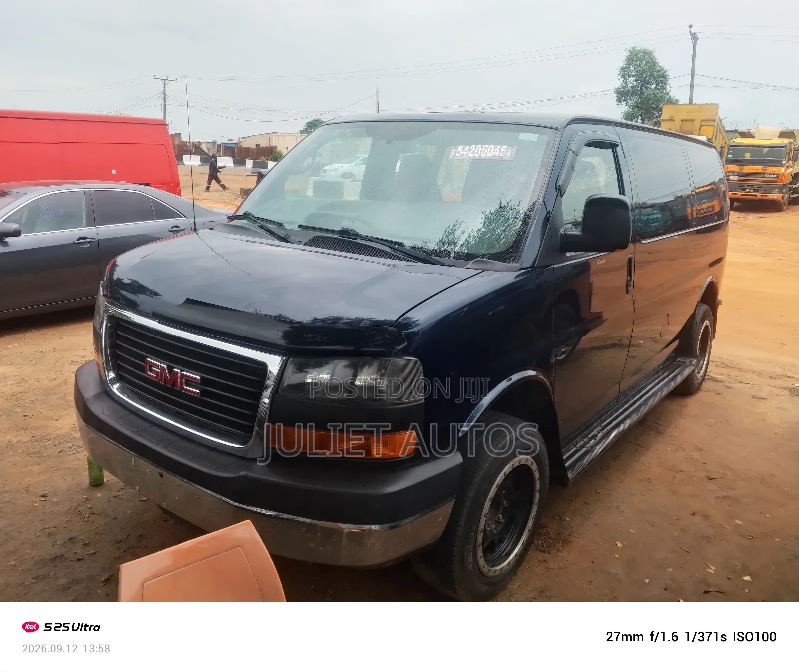 GMC Savana 2014 Blue