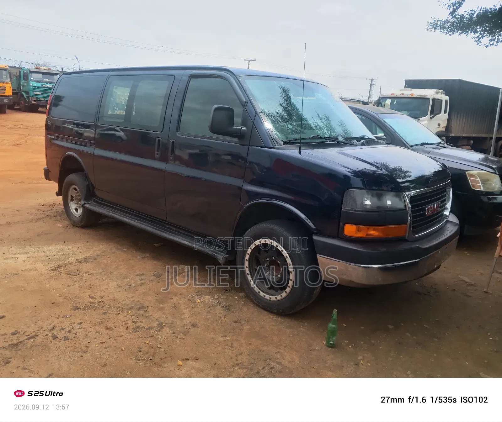 GMC Savana 2014 Blue