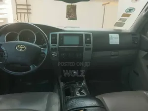 Toyota 4-Runner Limited 4x4 V6 2007 Black