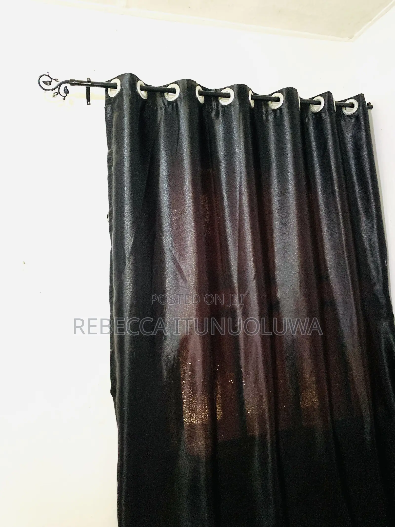 Black Curtain