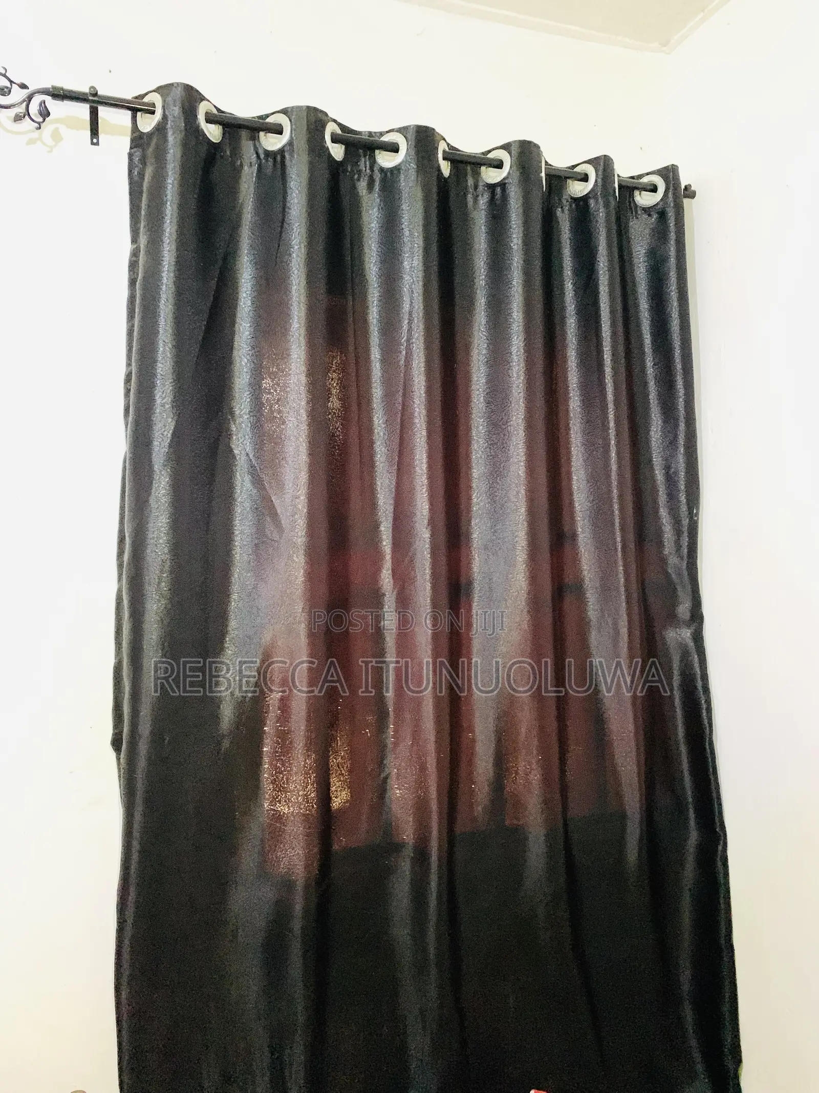 Black Curtain