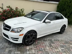 Mercedes-Benz C300 Luxury 4Matic Sedan AWD (3.5L 6cyl 7A) 2014 White