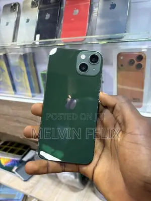 New Apple iPhone 13 128 GB Green