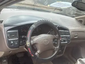 Toyota Sienna 2000 Gray