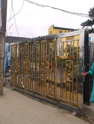 Automated Rolling Stainless Gate