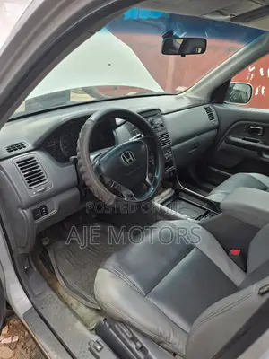 Honda Pilot 2005 Silver