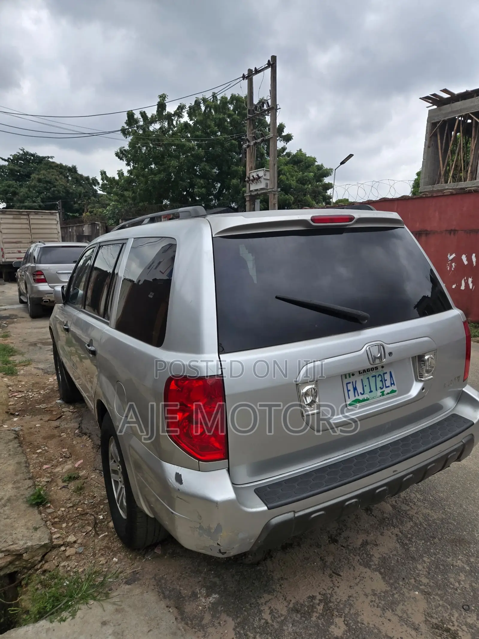 Honda Pilot 2005 Silver